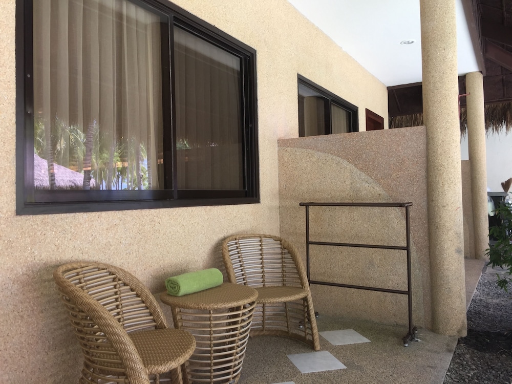 Deluxe Twin Room with Garden View photo 3