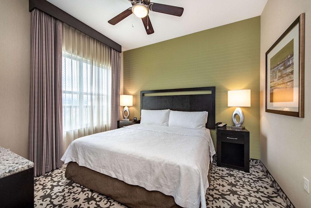 Room, 1 King Bed, Accessible (Mobility) - Photo 2