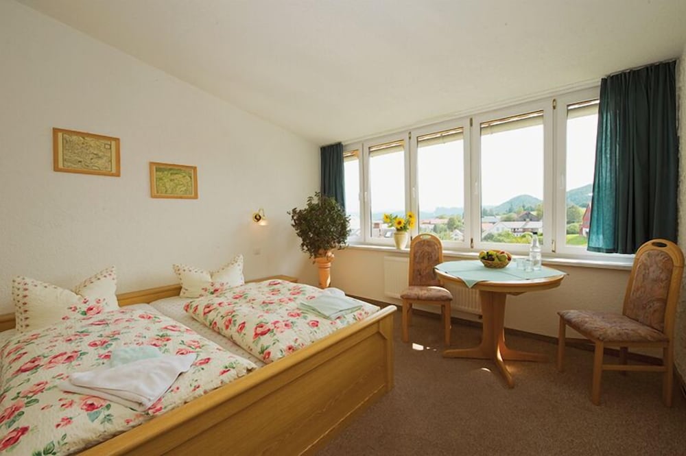 Double Room with Extra Bed photo 1