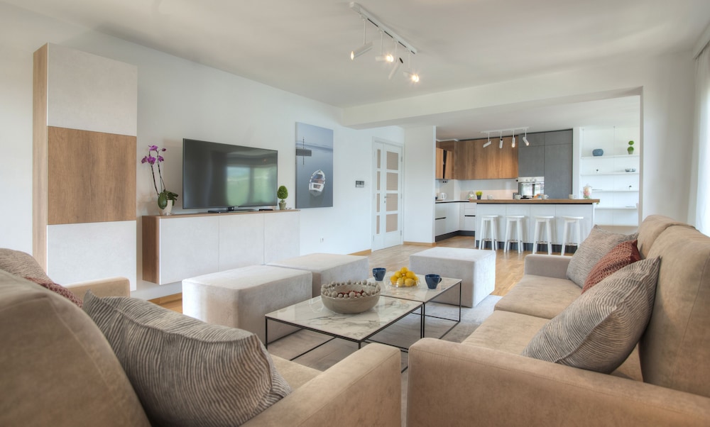 Exclusive Penthouse
