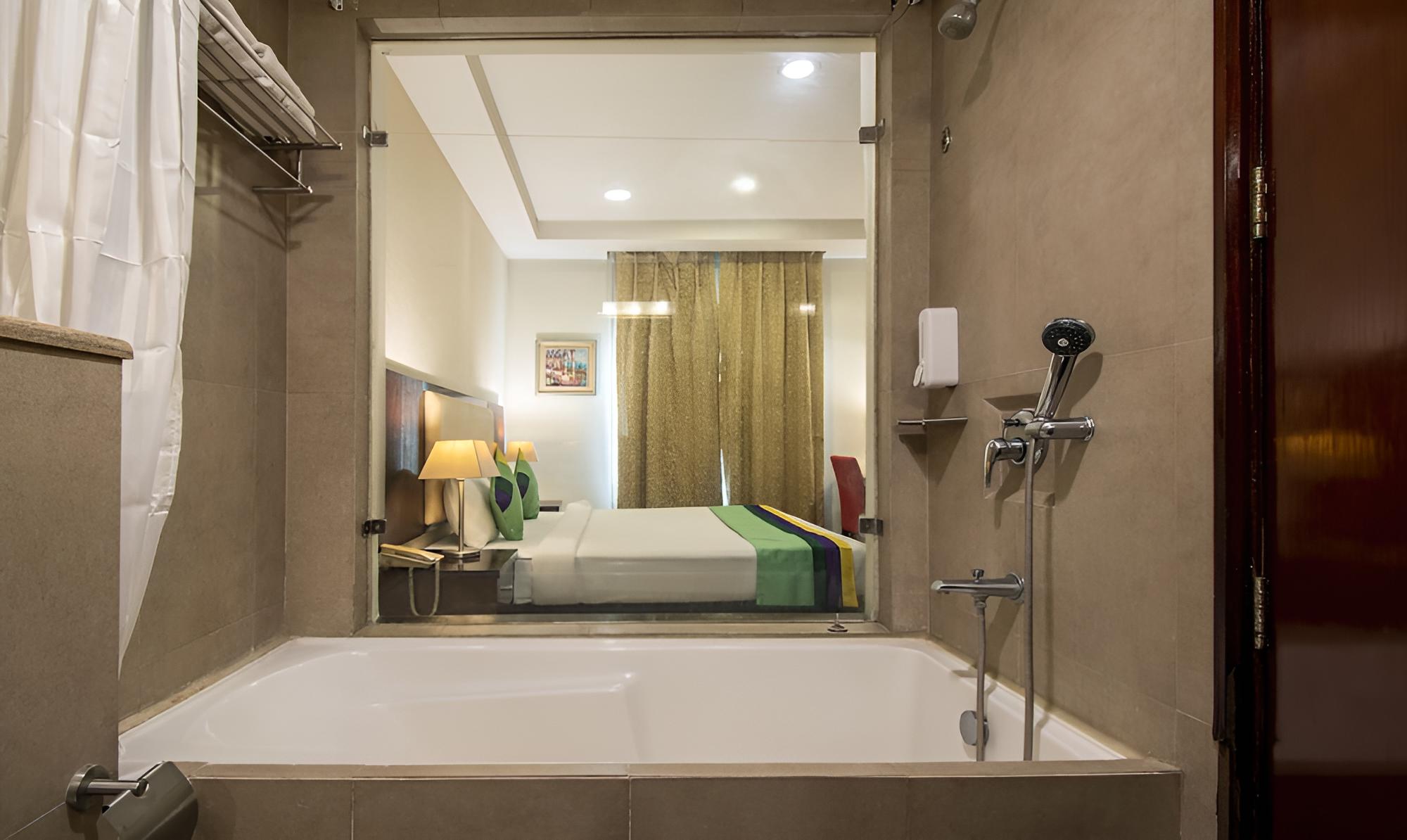 Deluxe Double or Twin Room photo 3