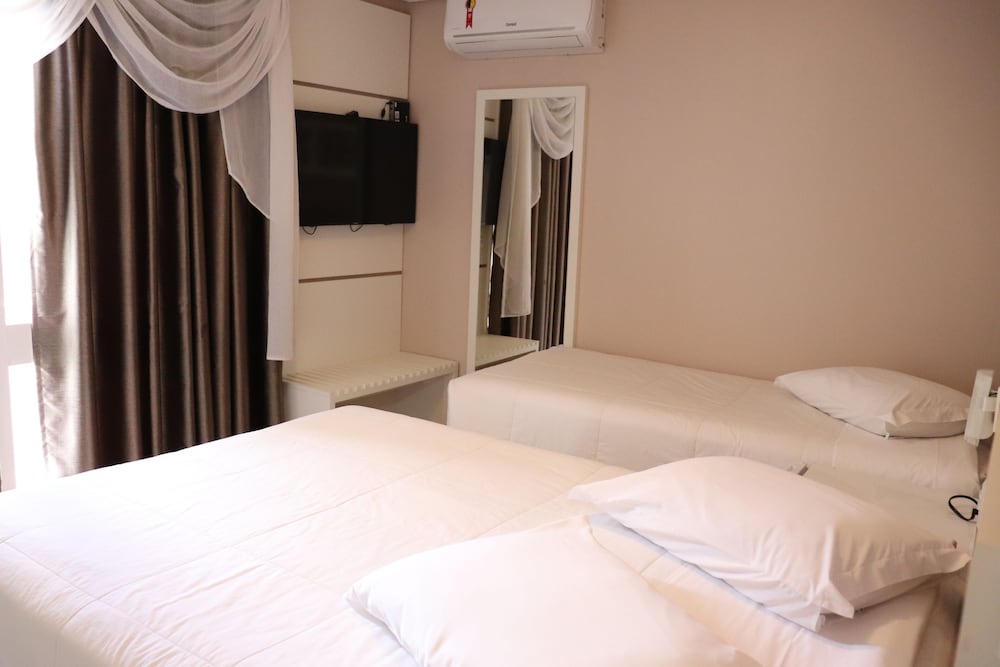 Luxury Triple Room, 1 Bedroom, Private Bathroom photo 3