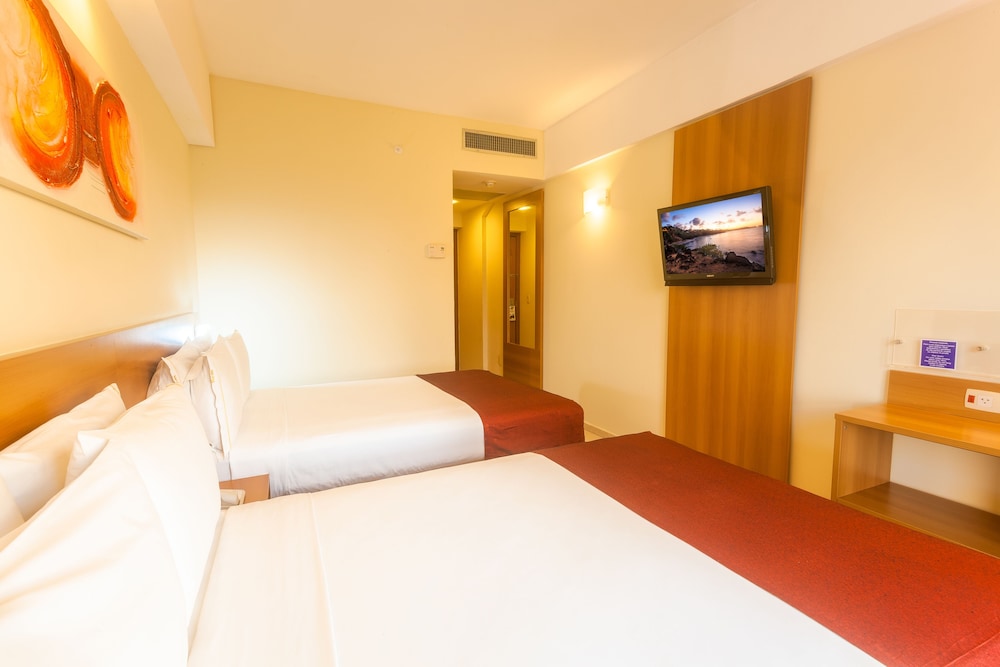 Deluxe Room, 2 Double Beds, Balcony, Sea View photo 2