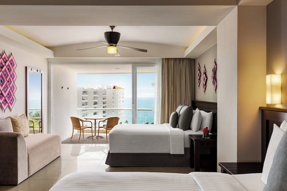 Junior Suite, 2 Double Beds, Ocean View photo 1