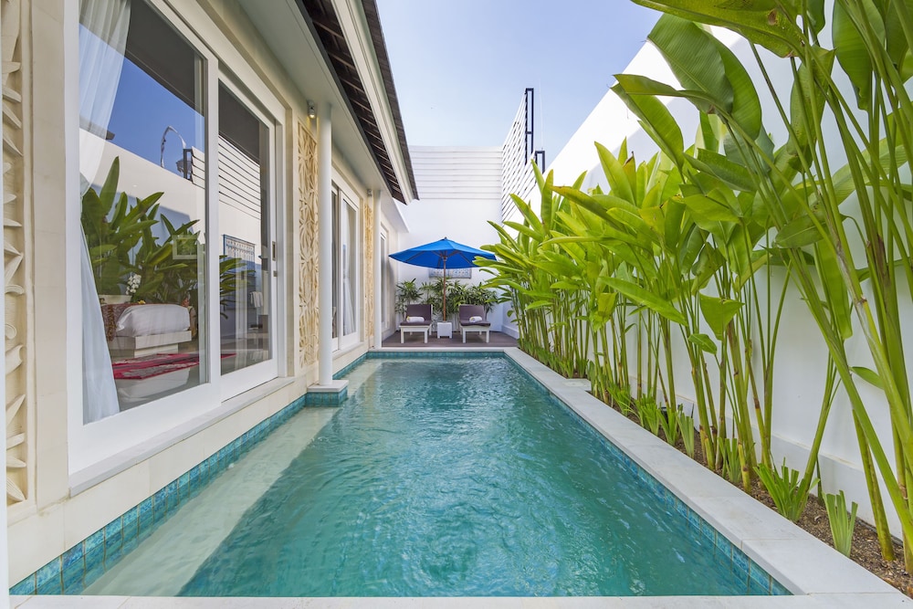 Stereo Pool Villa thumbnail 5