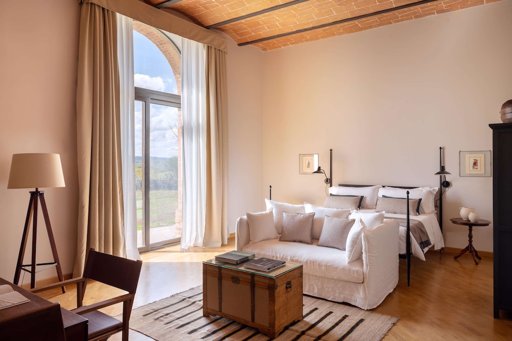 Family Deluxe Room - Photo 3