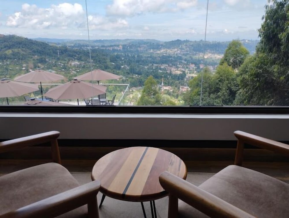 Deluxe Double Room, Balcony, Pool View photo 3