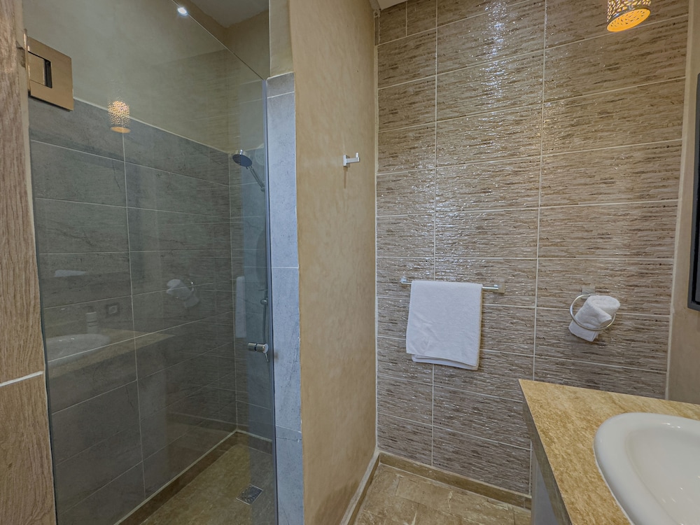King Room, Balcony - Photo 8
