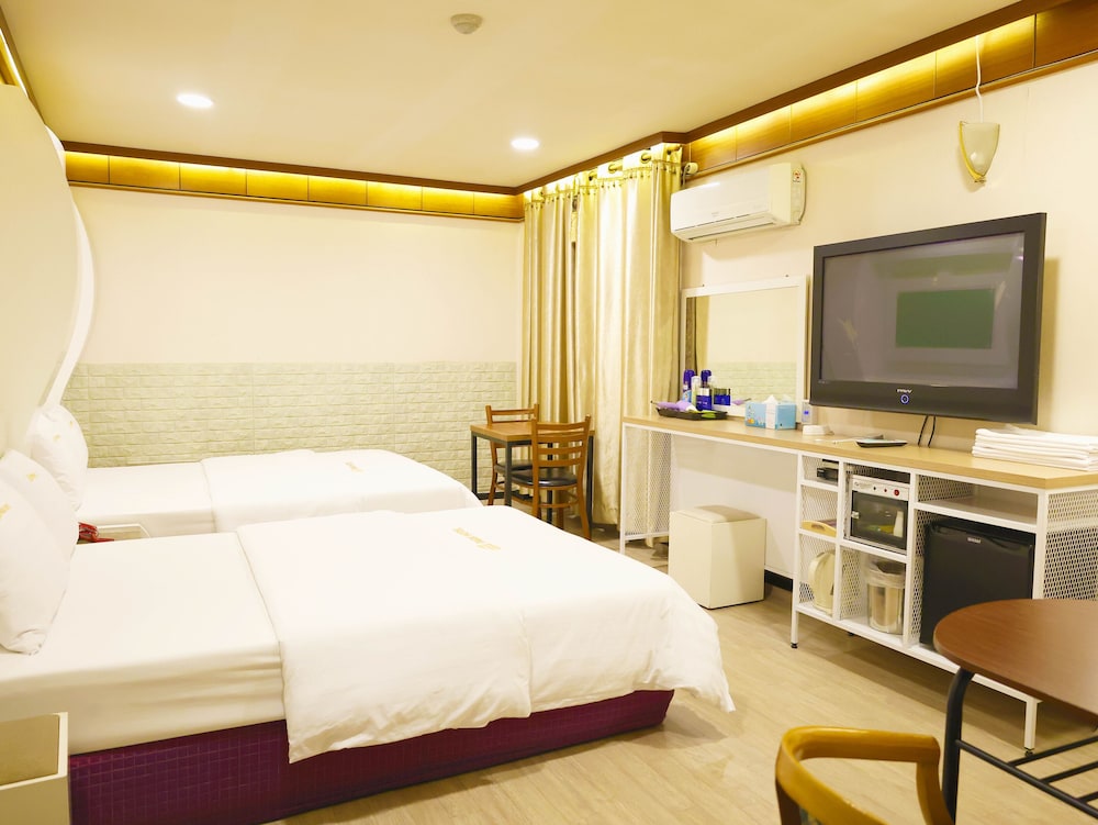 Deluxe Twin Room photo 2