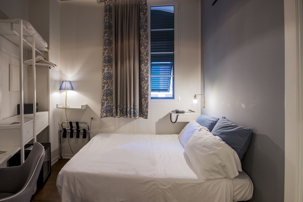Basic Single Room photo 2