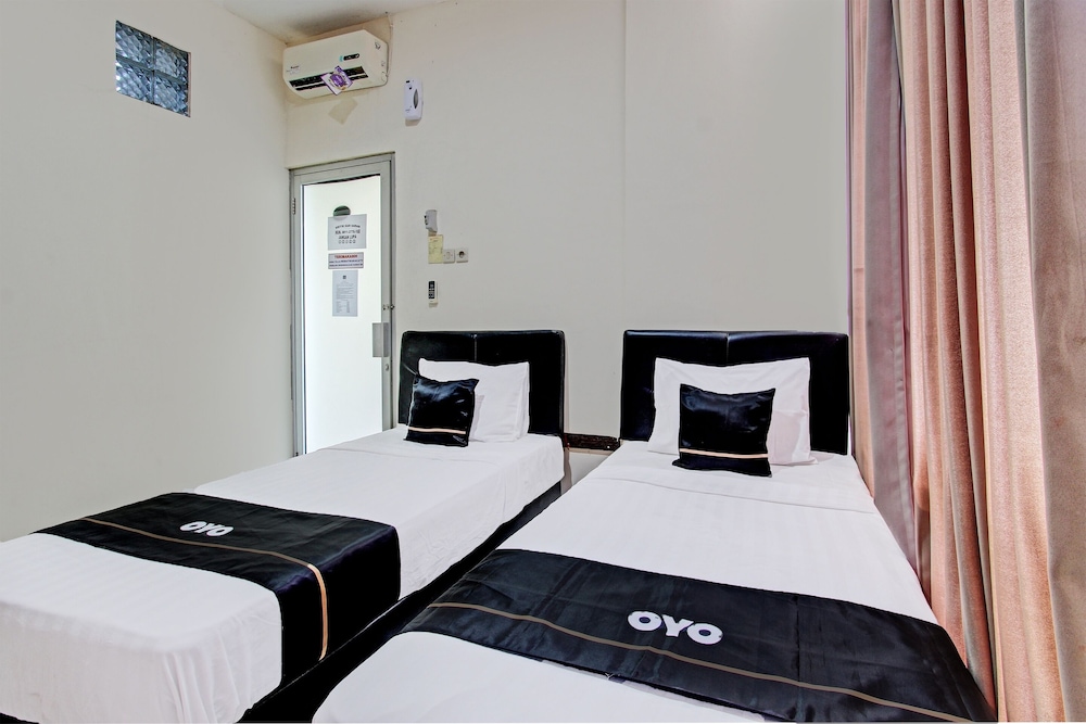 Deluxe Twin Room photo 1