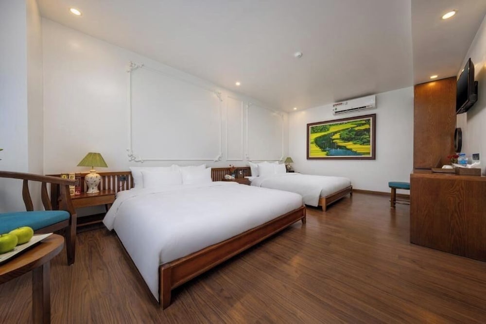 Family Suite, City View