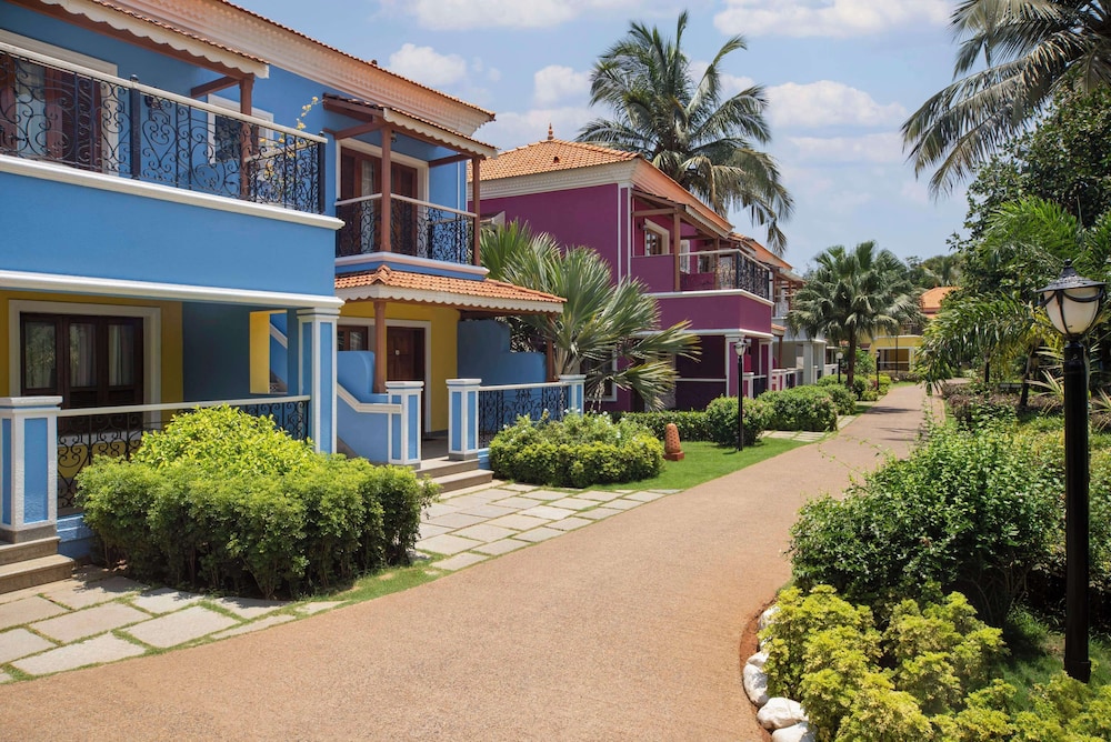 Premium Room with Balcony and Garden View ( Villas ) Premium Room with Balcony and Garden View ( Villas )