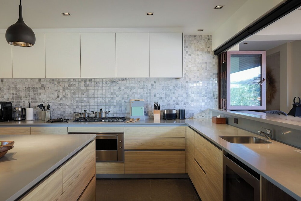 Superior Villa, 5 Bedrooms, Sea View photo 3