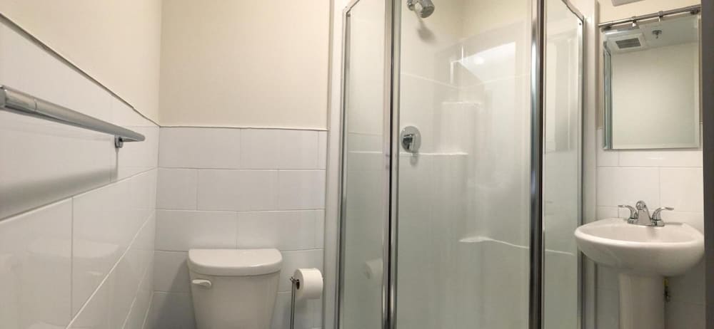 Standard Single Room, 1 Twin Bed, Shared Bathroom photo 2