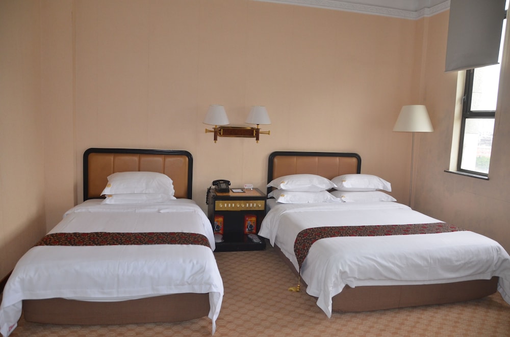 Standard Queen Bed Room photo 1