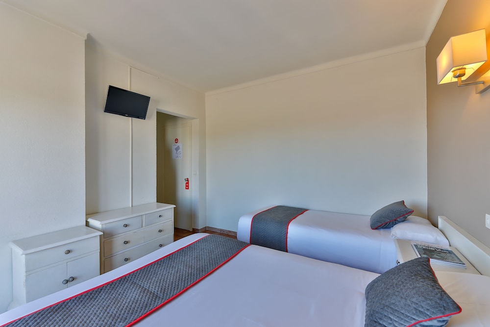 Superior Triple Room photo 3