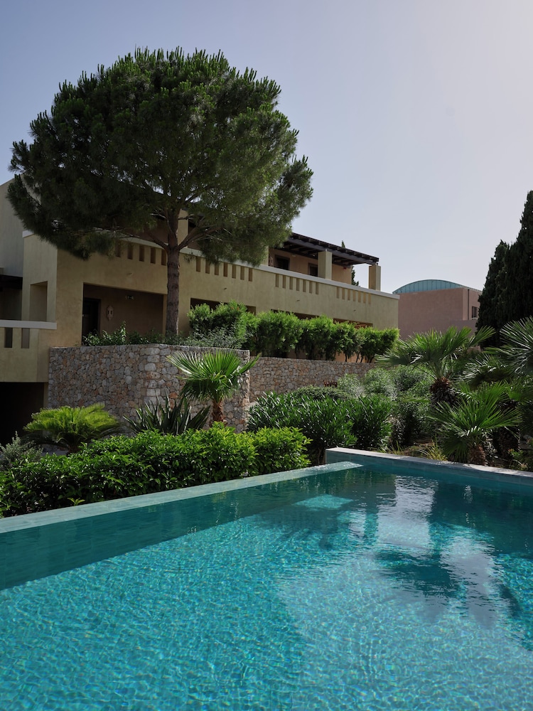 Double/Twin Private Pool Inland View thumbnail 6
