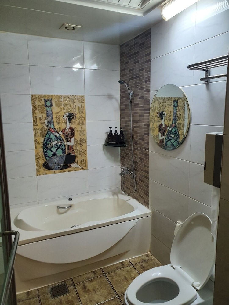 Basic Room photo 2