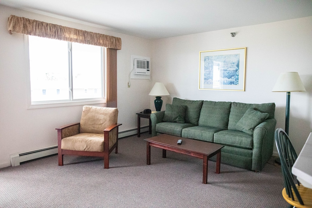 Luxury Queen Suite photo 1