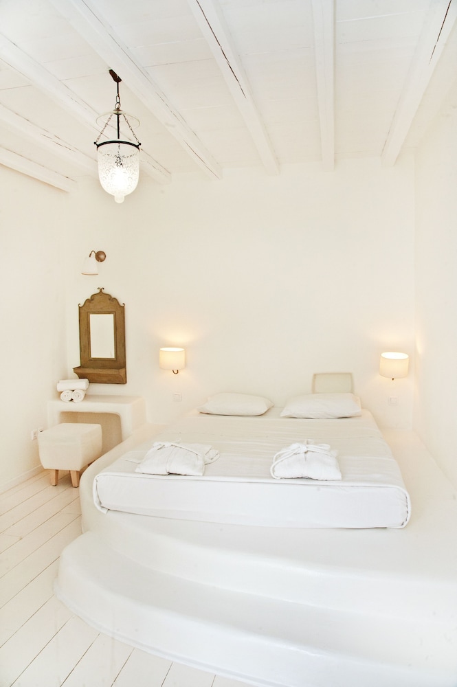 Superior Suite - Photo 1