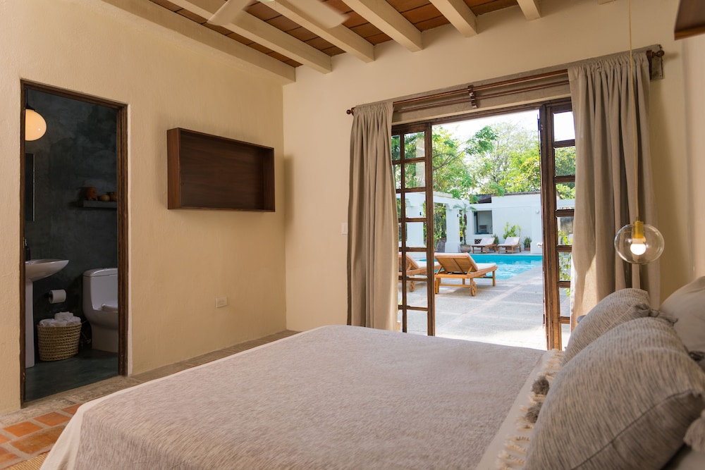 Premium Room - Photo 14