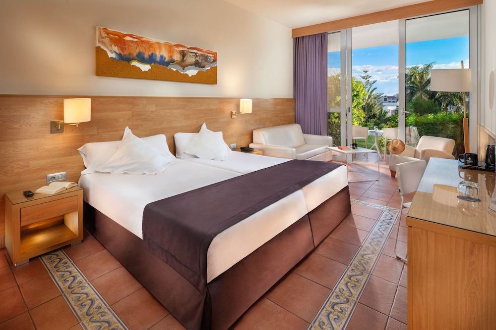 Standard Double Room (Esencia - 2 adults and 2 kids) photo 3