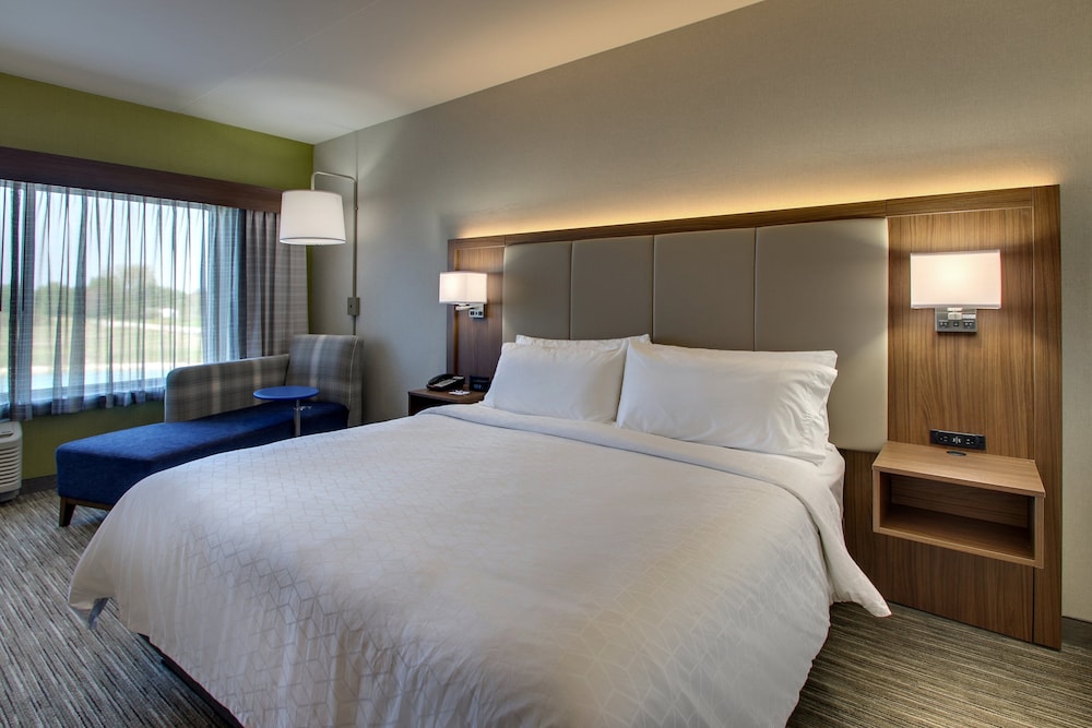 Standard Room, 1 King Bed - Photo 12
