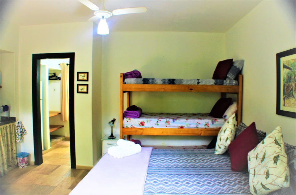 Suite (1) - Photo 1