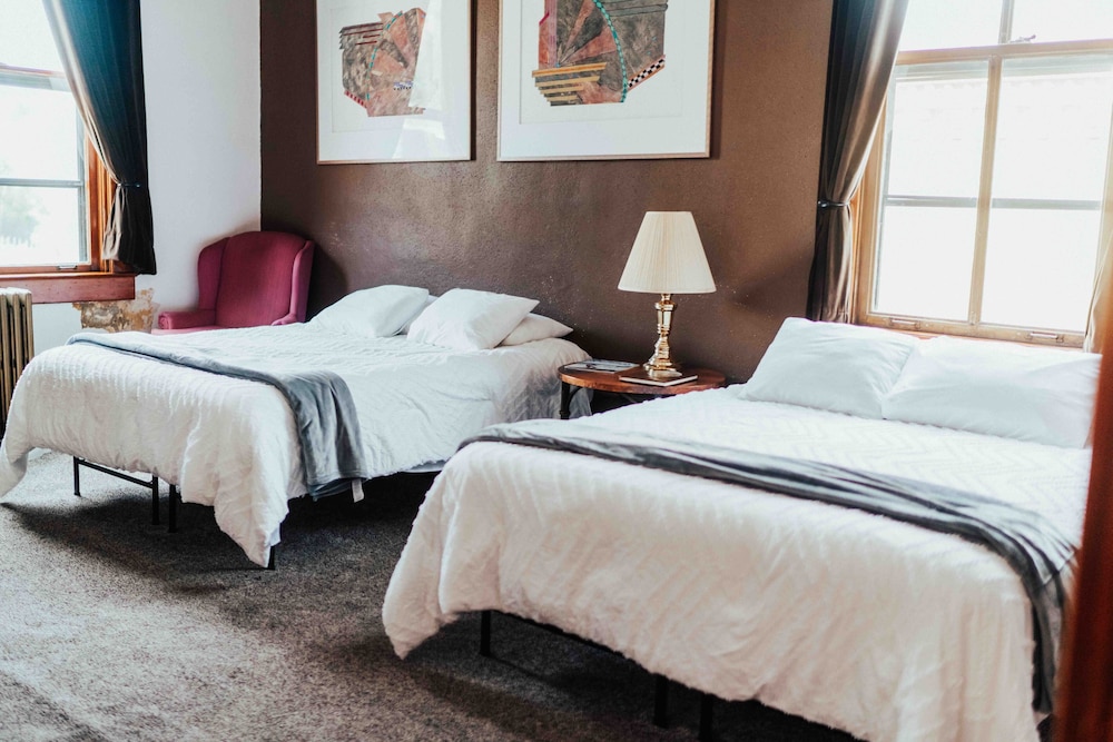 Suite, 2 Queen Beds (Jury Room, 2nd Floor, Accessible by Stairs Only)