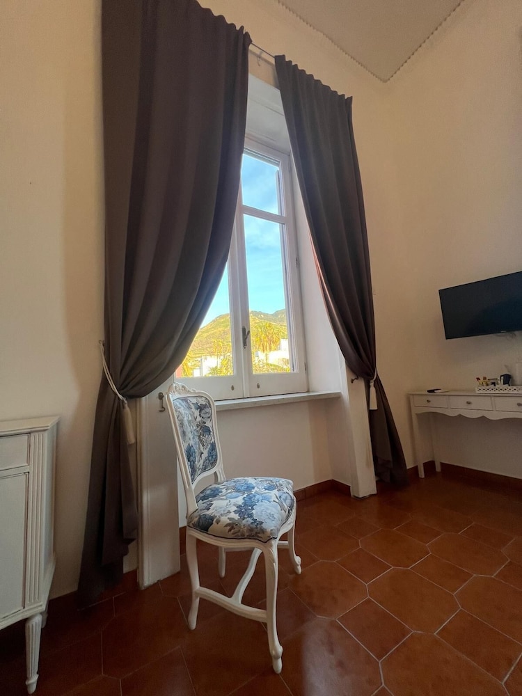 Comfort Triple Room photo 3