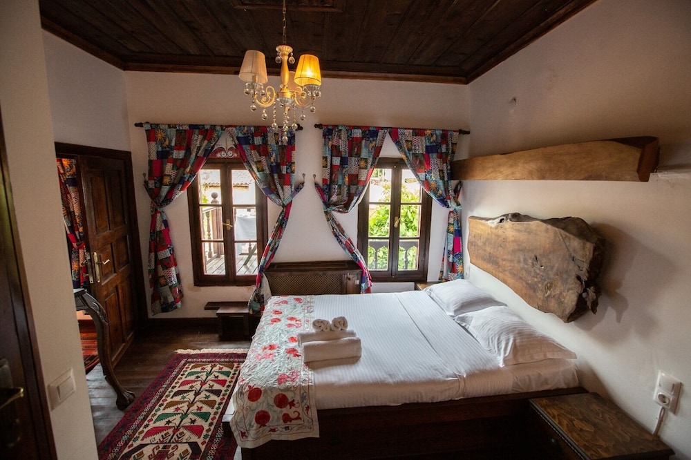 Deluxe Room, Balcony, Mountain View photo 1