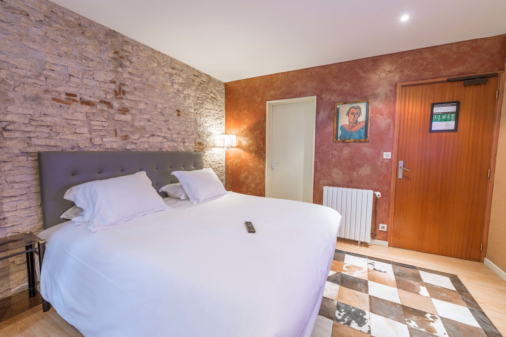 Triple Room - Photo 6