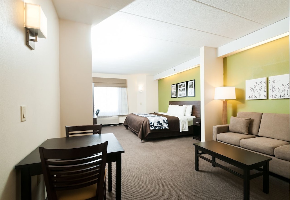 Suite, Multiple Beds, Non Smoking - Photo 1