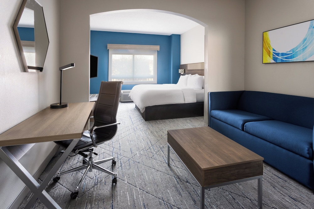 Standard Room, 1 King Bed with Sofa bed - Photo 2