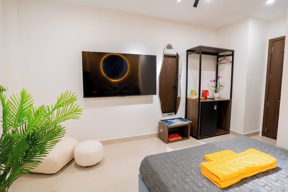 Superior Double Room, City View photo 3