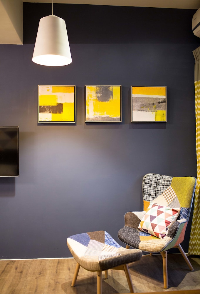 Family Room photo 1