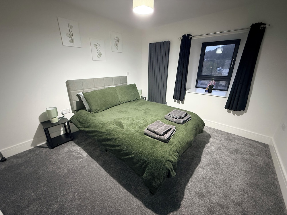 Luxury Home 5 Bedroom 3 Bathroom Games Room Parking, Foto 8