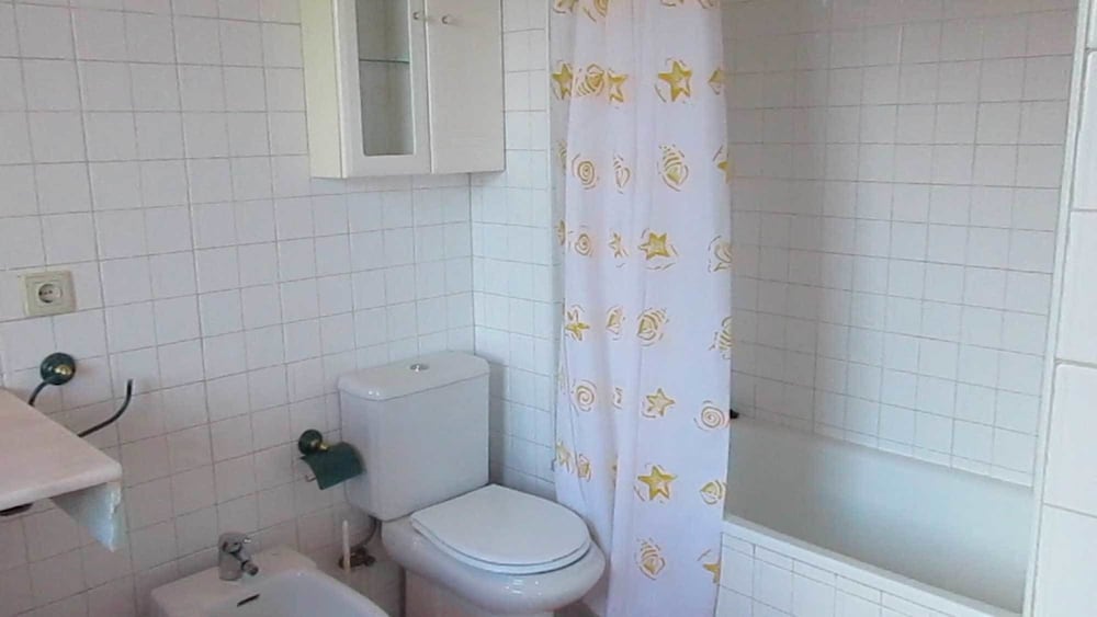 House, 3 Bedrooms photo 3