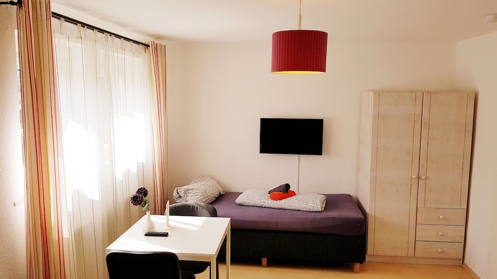 Apartment, 3 Twin Beds, Shared Bathroom photo 2