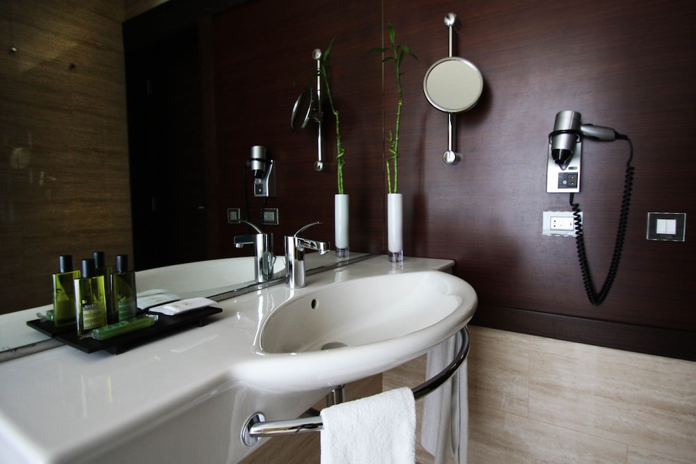 Executive Room - Photo 2