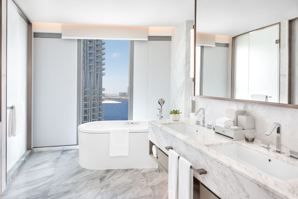 Executive Suite thumbnail 5