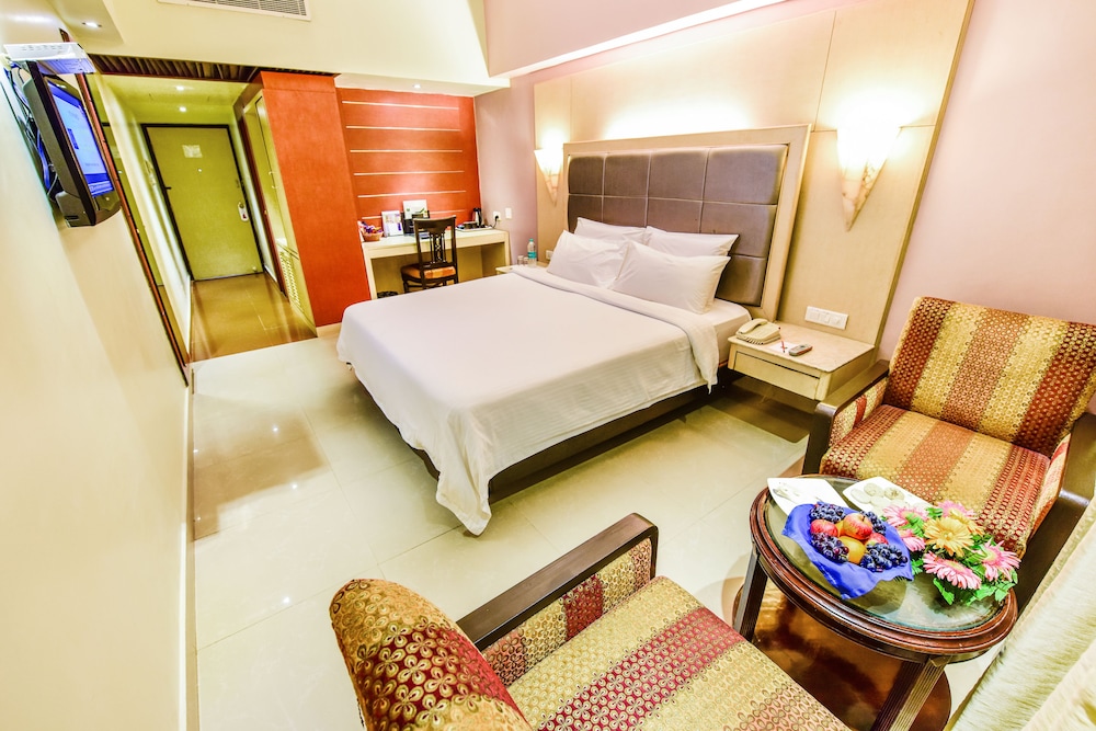 Deluxe Room, 2 Twin Beds photo 1