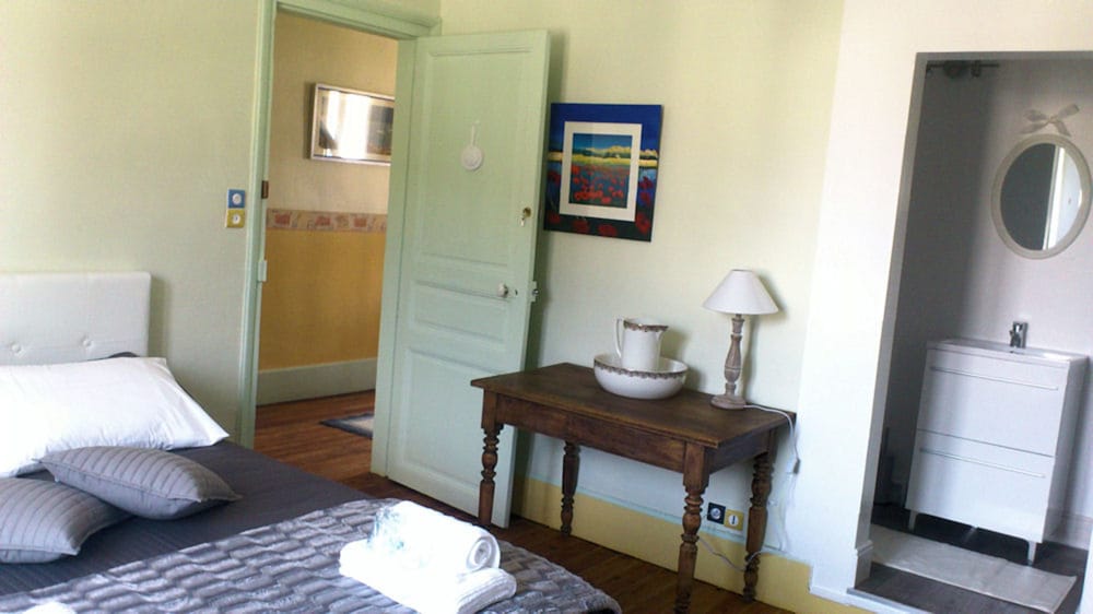 Double Room (Provencale) - Shared Bathroom photo 2