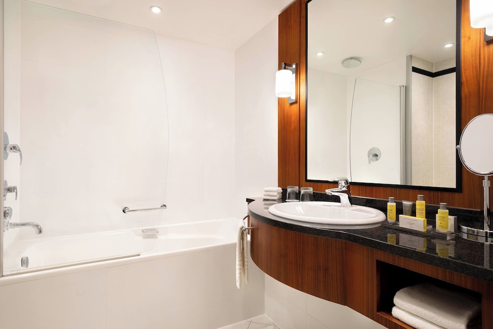 Deluxe Room, 2 Double Beds, Sea View thumbnail 6