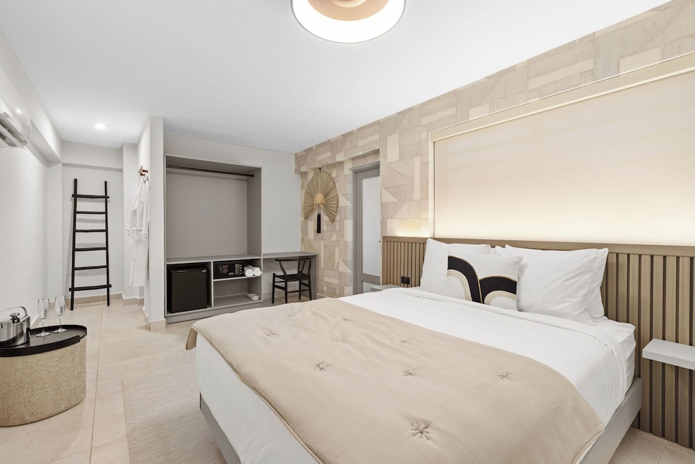 Superior Room, 1 Queen Bed