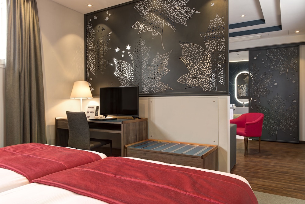 Deluxe Double or Twin Room, City View