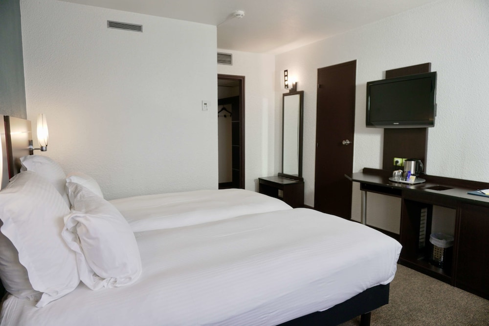 Classic Room, 2 Twin Beds - Photo 4