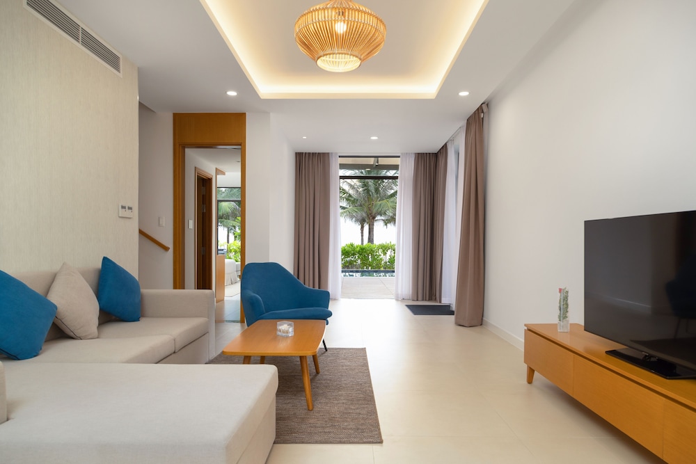Villa, 3 Bedrooms, Private Pool, Garden View - Photo 8