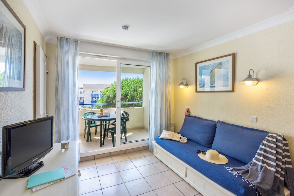 Apartment 4 people - 1 bedroom - Balcony photo 3